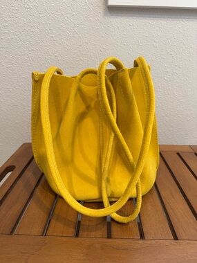 Portland Leather Hello Yellow Suede Classic Devan